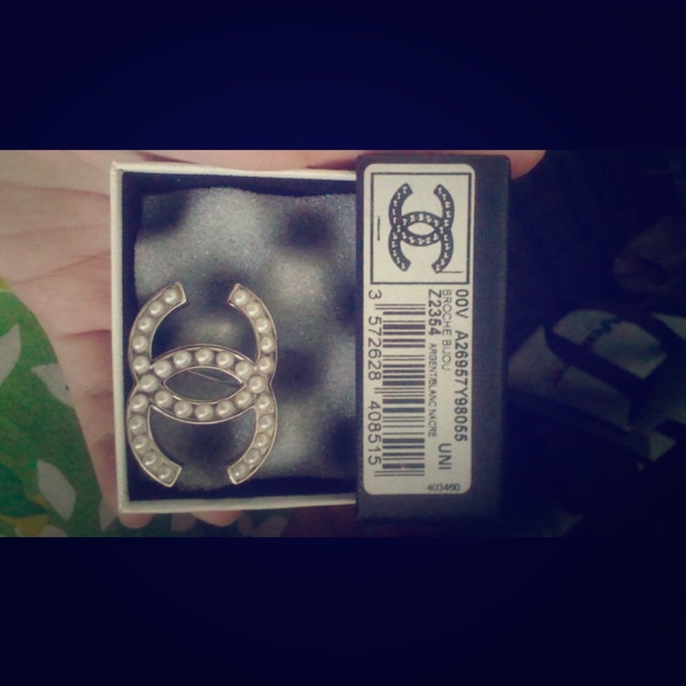 chanel Brooch
